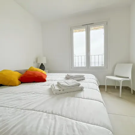 Maison 80m2 A 150 Metres De La Avec Balcon Et Terrasse Vue Panoramique Sur Le Golfe De Saint-florent