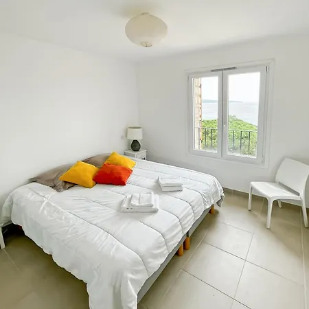 Maison 80m2 A 150 Metres De La Avec Balcon Et Terrasse Vue Panoramique Sur Le Golfe De Saint-florent
